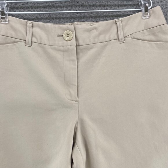 Chicos Shorts Womens 0.5 US 6 Ivory Chino Bermuda Stretch Pocket Everyday Casual - Picture 2 of 12
